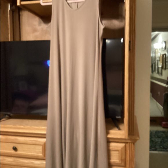 Brand new attitudes by Renee set of two dresses - Picture 5 of 6